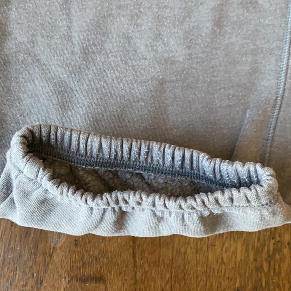 08:11 -  Under Armour Sweatpants - Picture 10 of 14